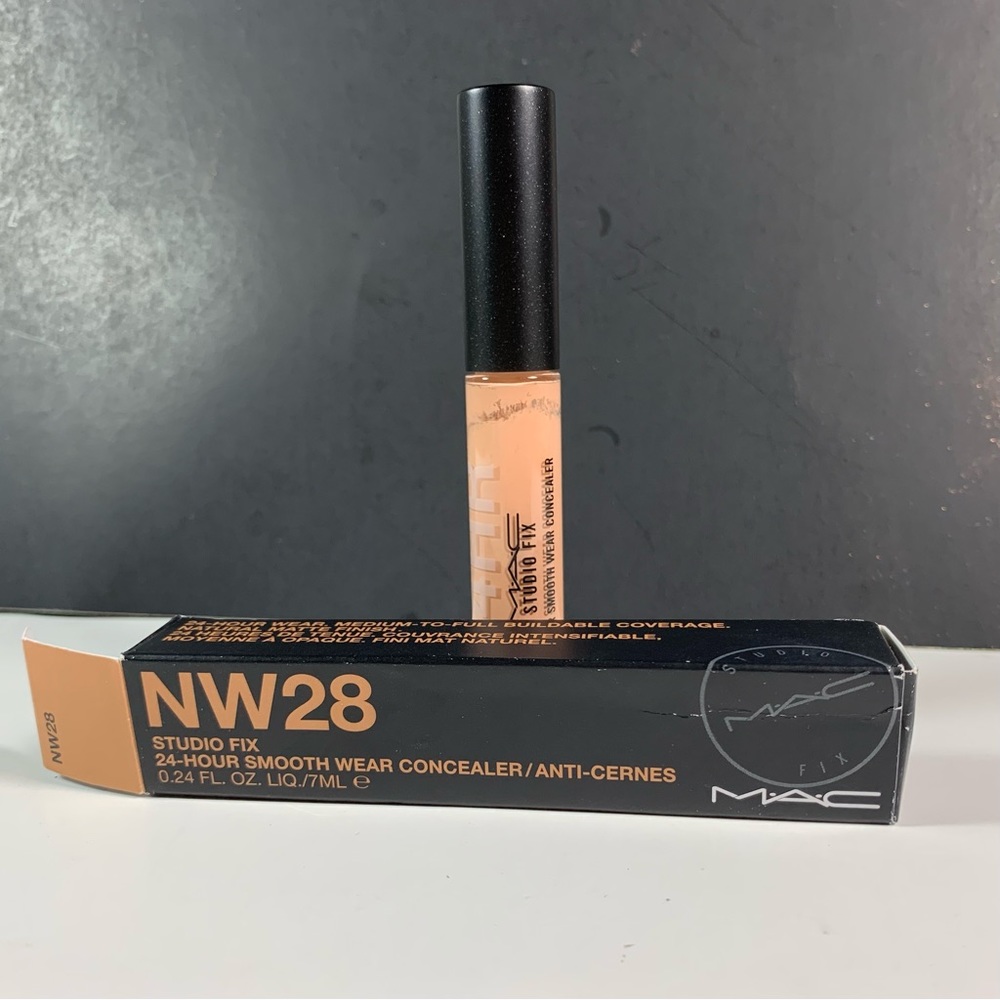 MAC Studio Fix 24-Hour Smooth Wear Concealer NW28